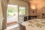 Freistehendes Einfamilienhaus mit großem Grundstück - Esszimmer mit Terrasse
