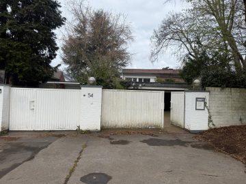 Sanierungsbedürftiges Einfamilienhaus mit großem Grundstück 50858 Köln, Einfamilienhaus