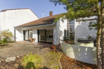 Repräsentatives Architektenhaus in Rheinnähe im rechtsrheinischen Köln 51149 Köln, Einfamilienhaus